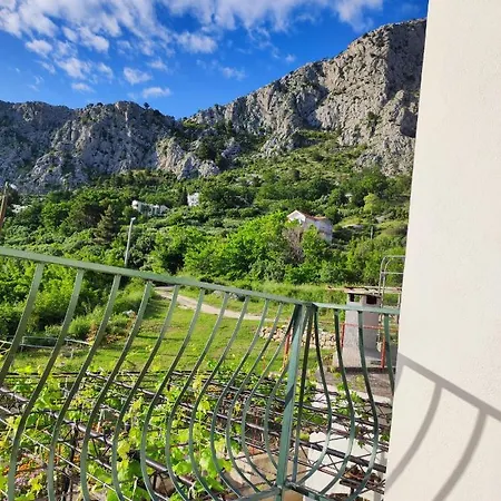 Apartment With 2 Balconies And Sea View Omis